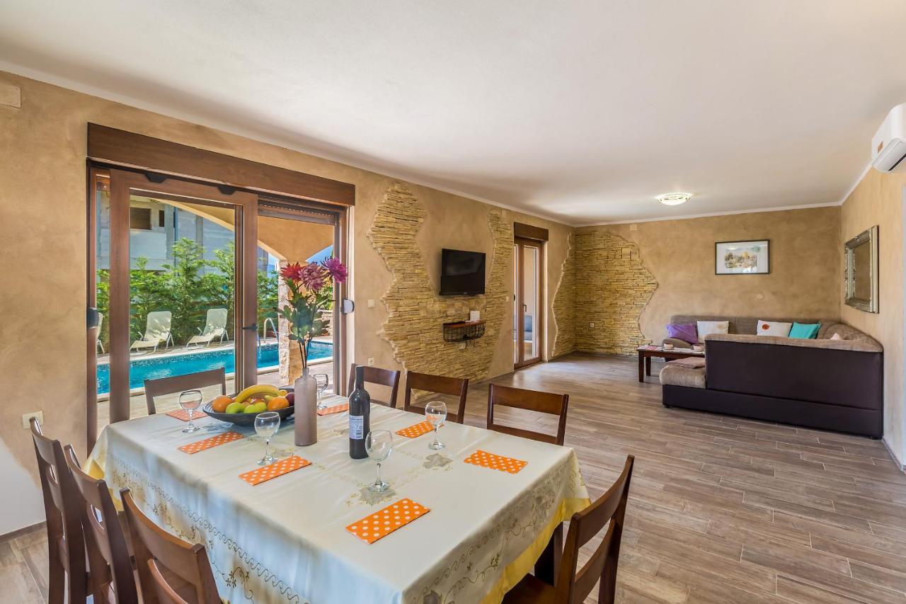 Villa Dijana East Linardici Luaran gambar